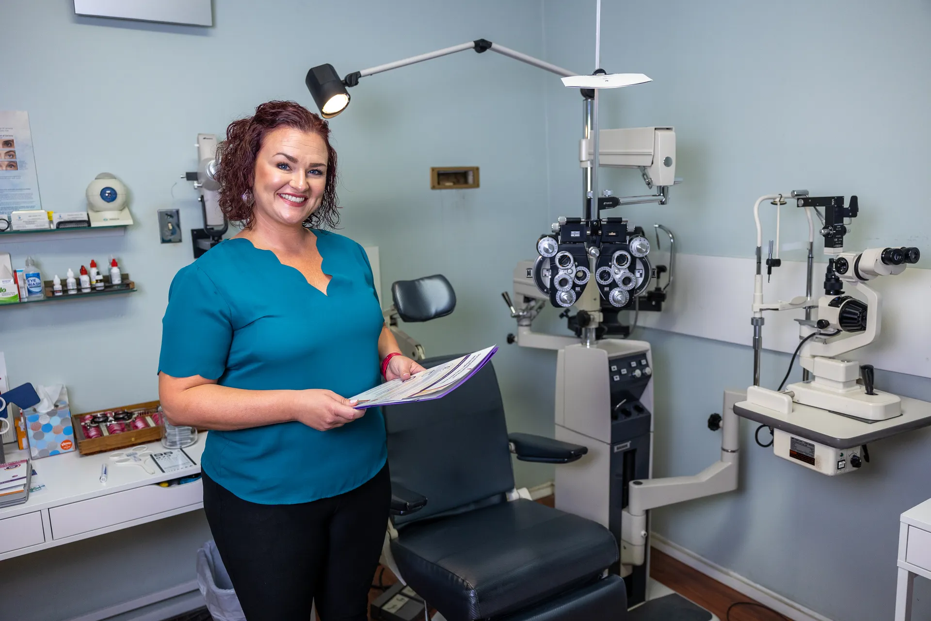 vision exam with optician in phoenix az